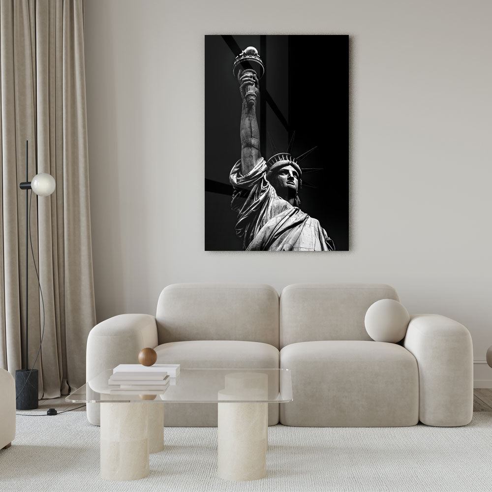 Fotografie in zwart wit van het vrijheidsbeeld in New York als glasschilderij op groot formaat