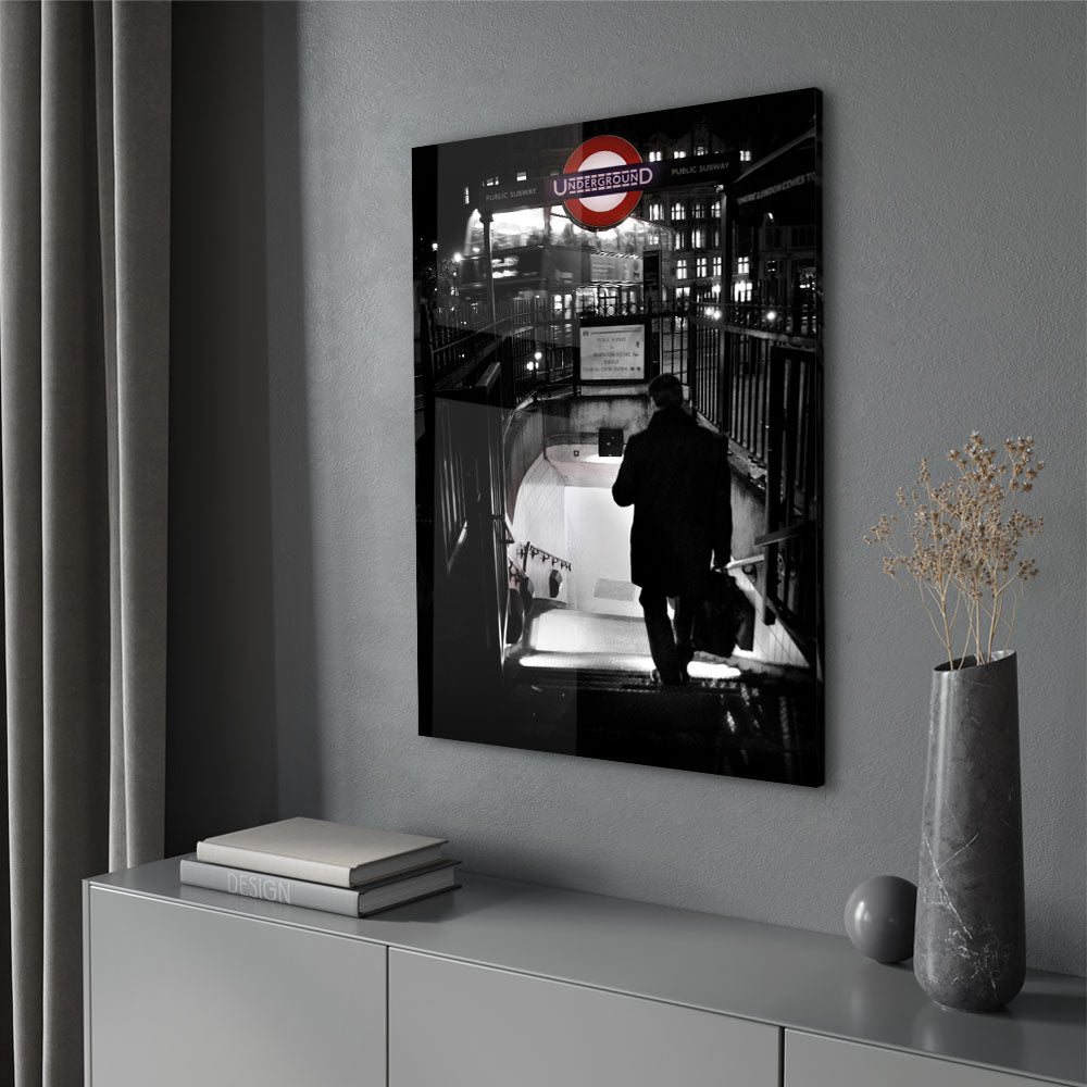 Fotografie van een ondergrondse metro in London op luxe glasschilderij op groot formaat.