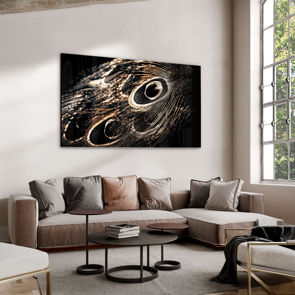 Fotografie van de veren van een pauw als luxe glasschilderij op groot formaat